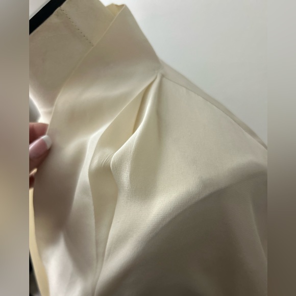 🔴SOLD🔴🌹Ann Taylor 100% Silk Mother of pearl buttons 8🌹 - Picture 6 of 9